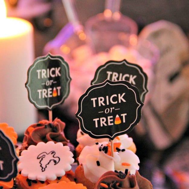 Dee Kay Events | Spooktacular Dessert Table Halloween Bar I Halloween Cupcakes